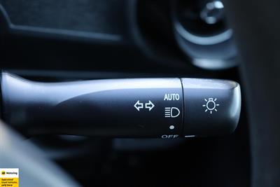 2019 Toyota Aqua - Thumbnail