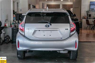 2017 Toyota Aqua - Thumbnail