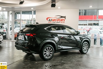 2015 Lexus NX 300h - Thumbnail