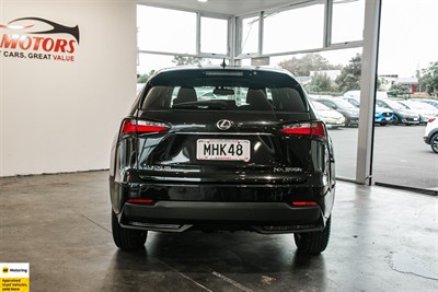 2015 Lexus NX 300h - Thumbnail