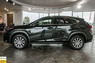 2015 Lexus NX 300h - Thumbnail