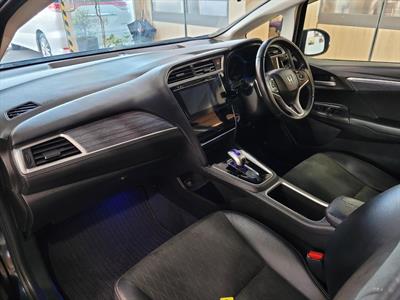 2015 Honda Shuttle - Thumbnail
