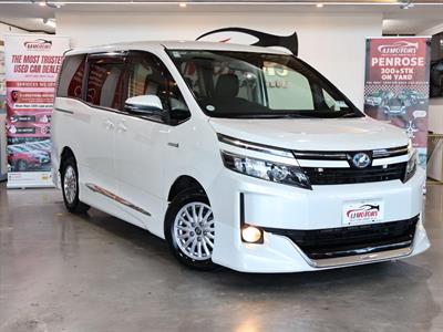 2014 Toyota Voxy - Thumbnail