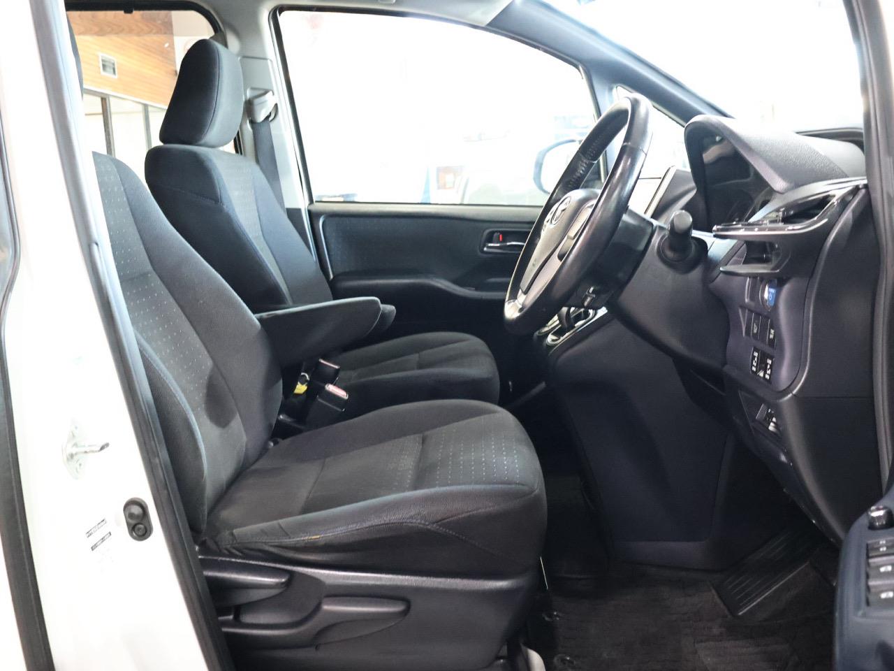 2014 Toyota Voxy
