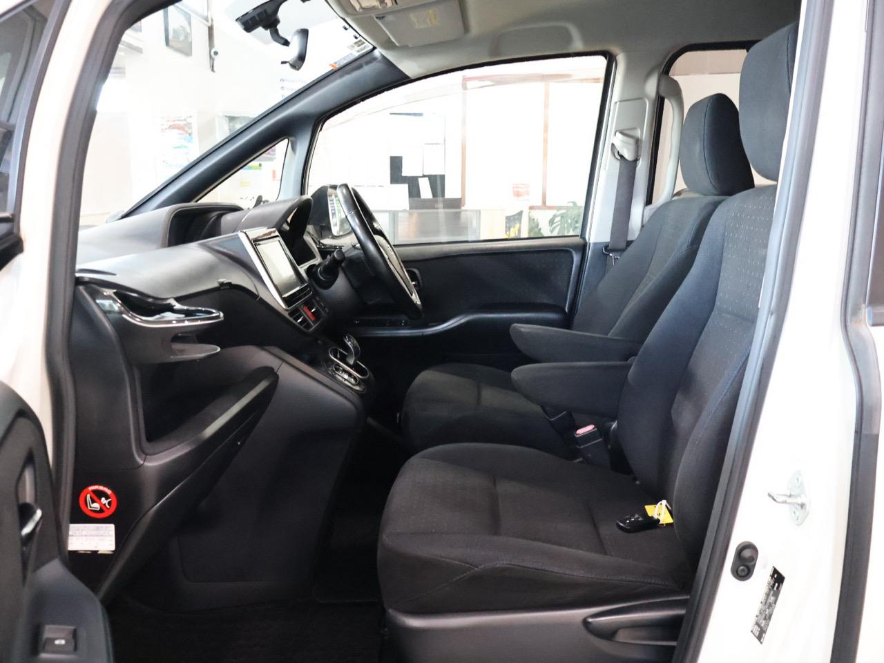 2014 Toyota Voxy