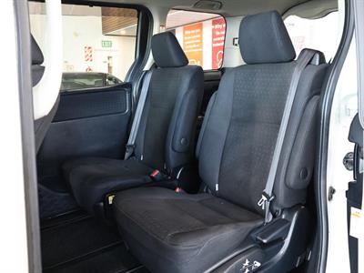 2014 Toyota Voxy - Thumbnail