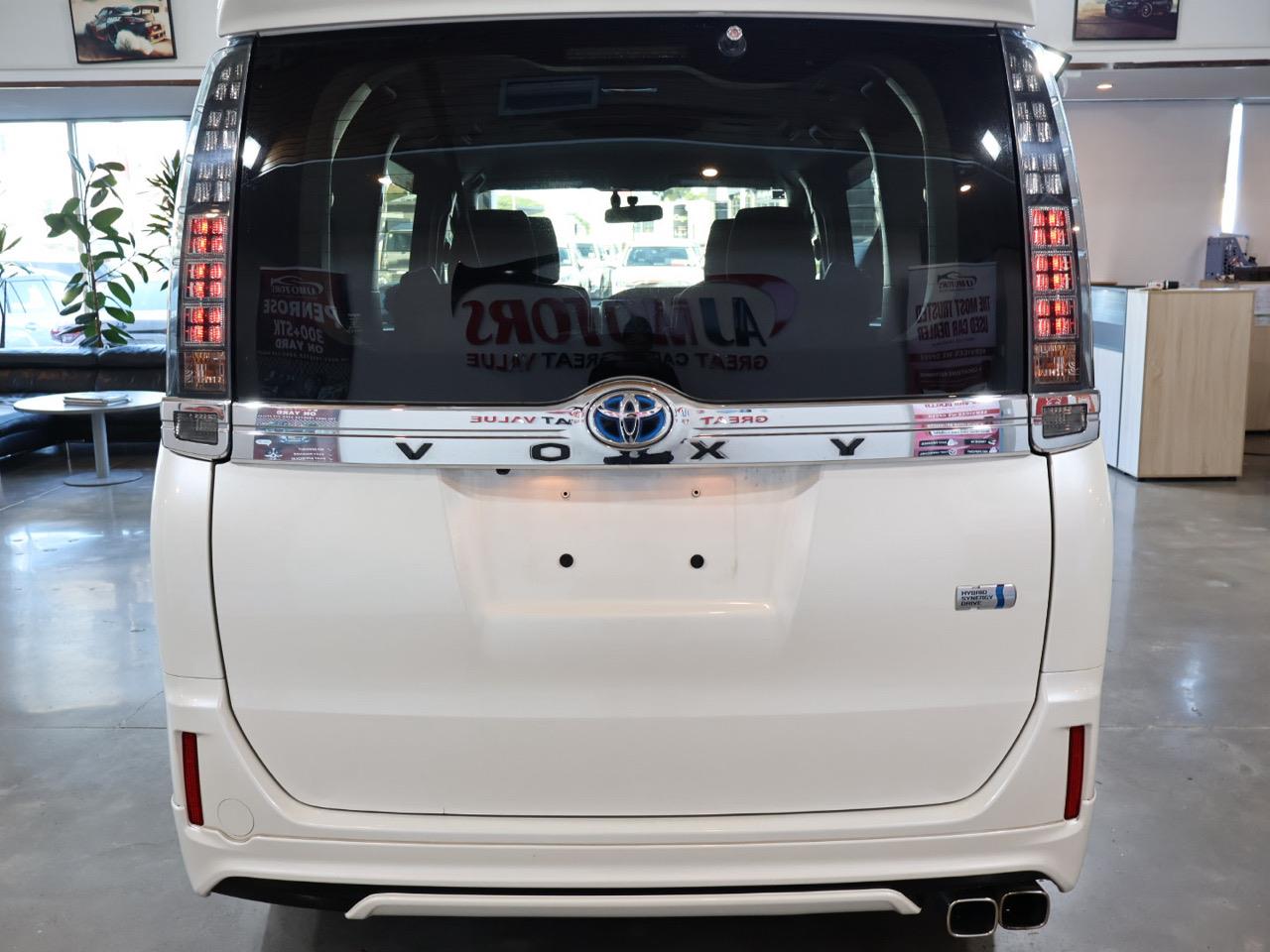 2014 Toyota Voxy