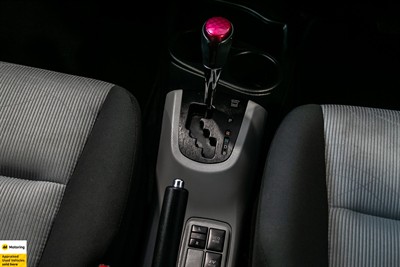 2013 Toyota Aqua - Thumbnail