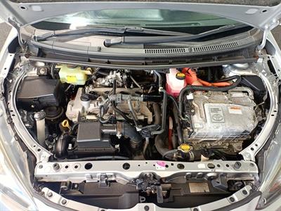 2015 Toyota Aqua - Thumbnail