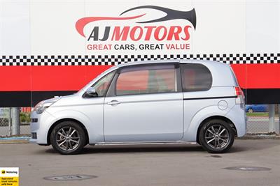 2014 Toyota Spade - Thumbnail