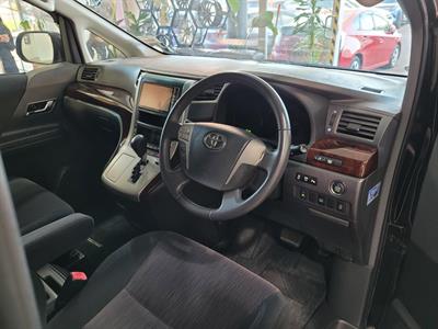 2012 Toyota Vellfire - Thumbnail