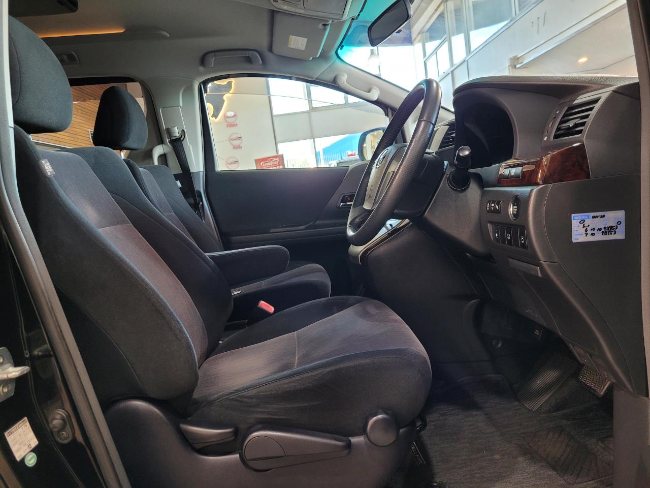2012 Toyota Vellfire