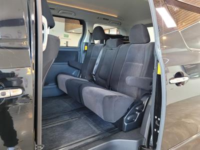 2012 Toyota Vellfire - Thumbnail