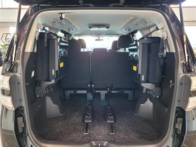 2012 Toyota Vellfire - Thumbnail
