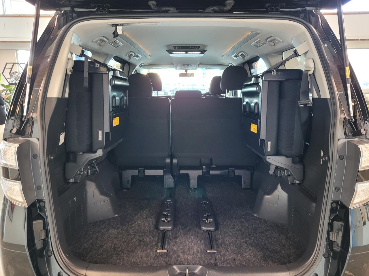 2012 Toyota Vellfire