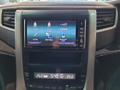 2012 Toyota Vellfire - Thumbnail