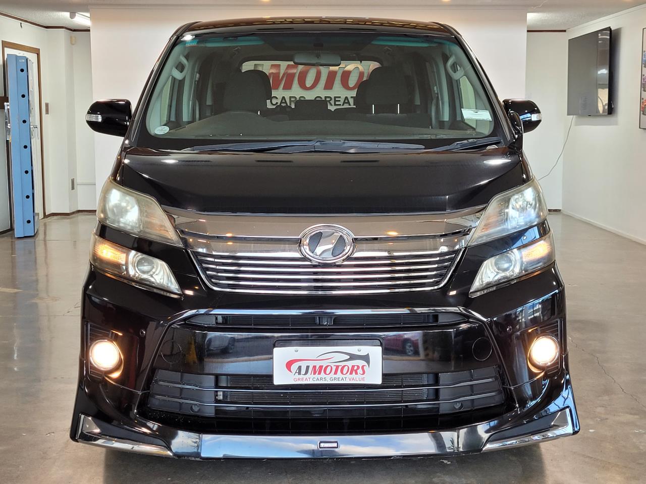 2012 Toyota Vellfire