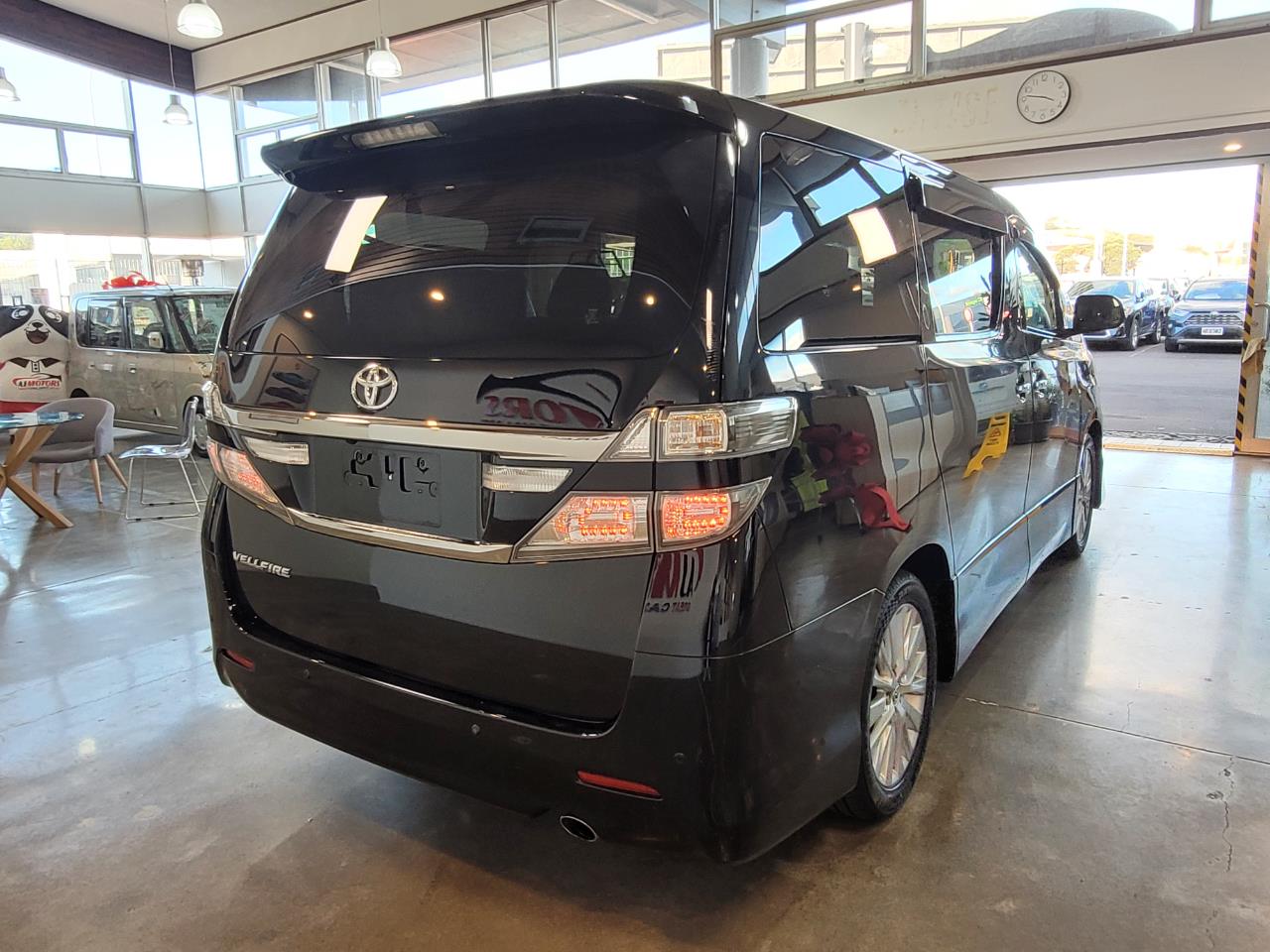 2012 Toyota Vellfire
