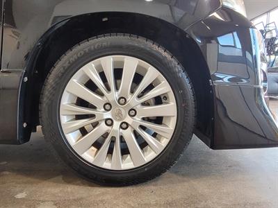 2012 Toyota Vellfire - Thumbnail