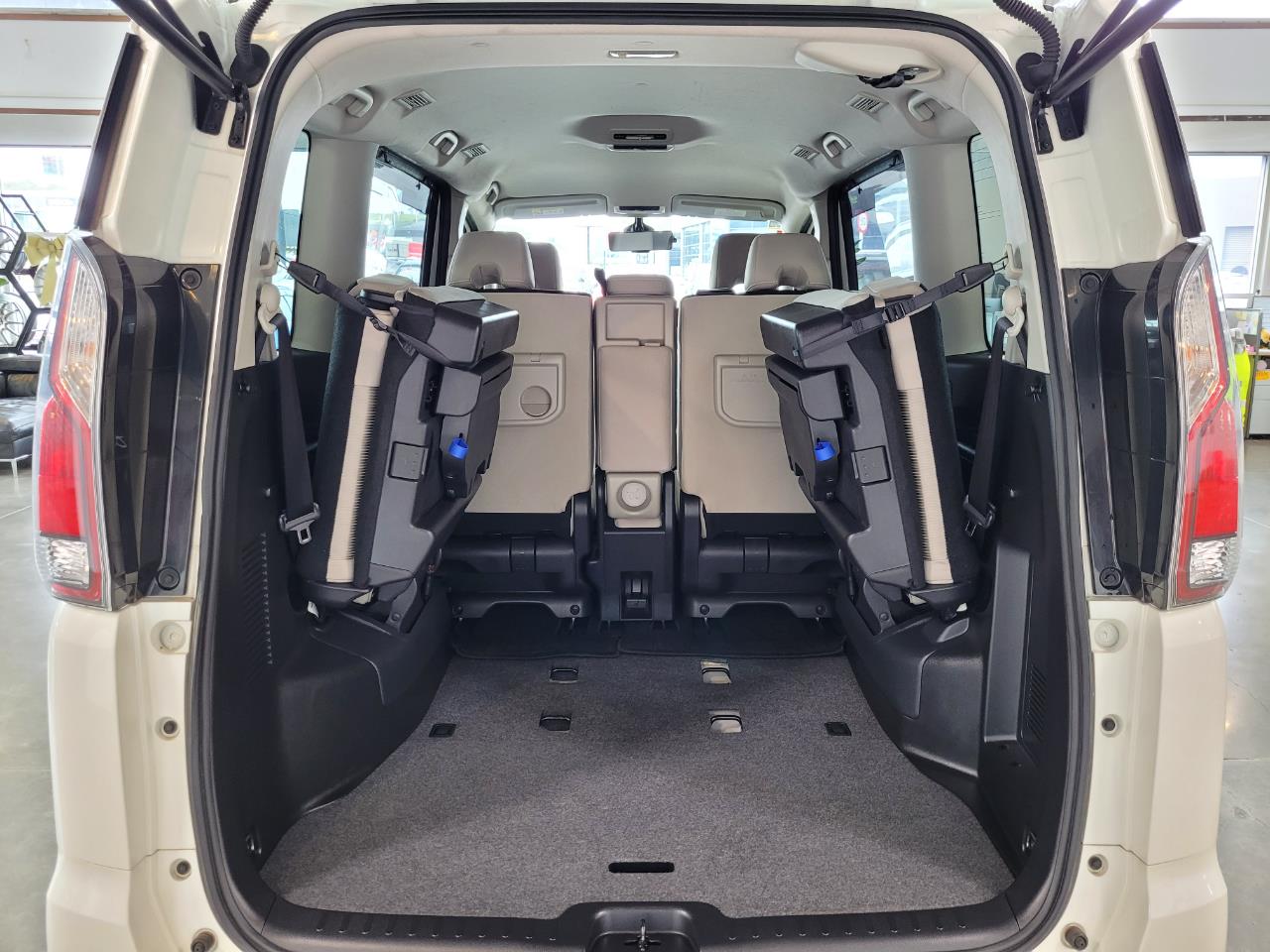 2018 Nissan Serena