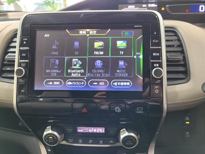 2018 Nissan Serena - Thumbnail