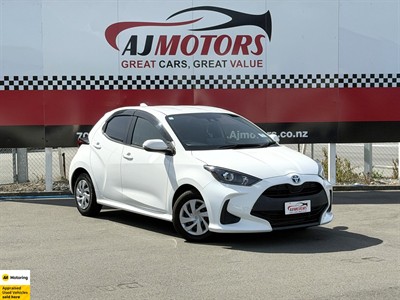 2020 Toyota Yaris - Thumbnail