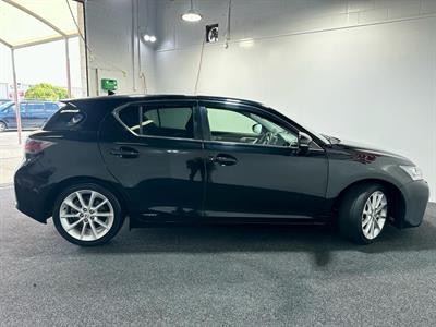 2012 Lexus CT200H - Thumbnail