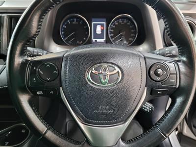 2017 Toyota RAV4 - Thumbnail