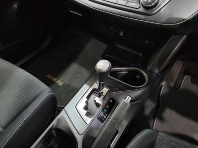 2017 Toyota RAV4 - Thumbnail
