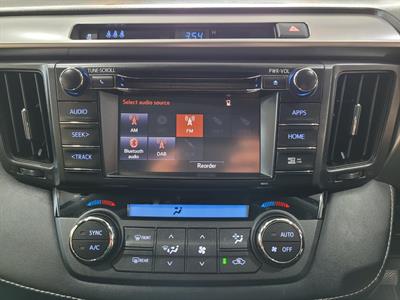 2017 Toyota RAV4 - Thumbnail