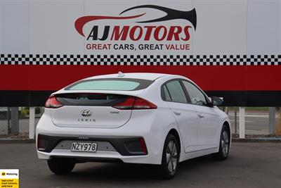 2022 Hyundai IONIQ - Thumbnail