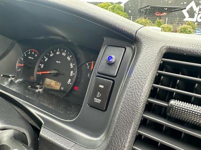 2019 Toyota Hiace - Thumbnail