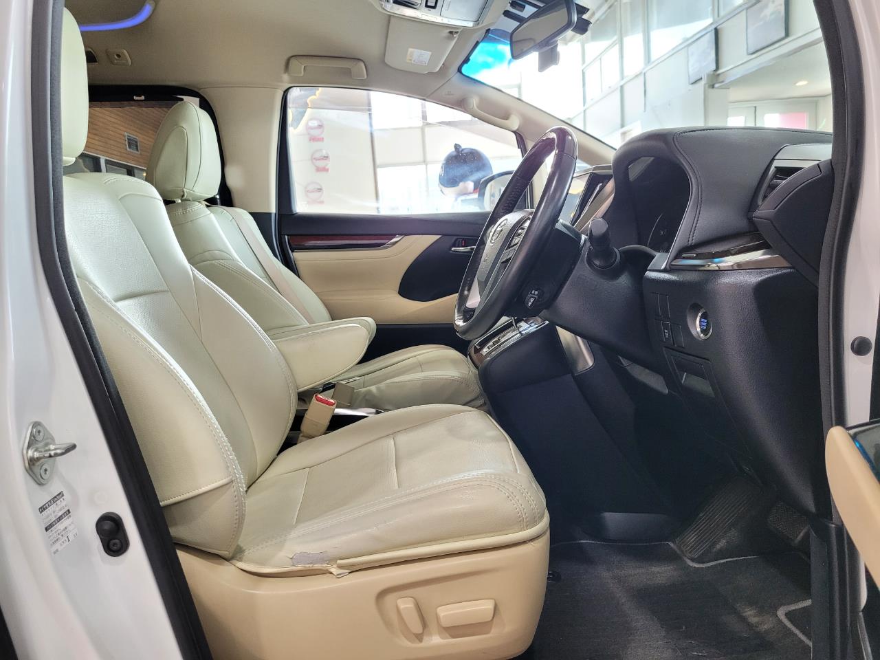 2016 Toyota Vellfire