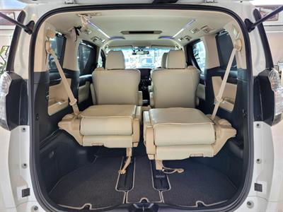 2016 Toyota Vellfire - Thumbnail