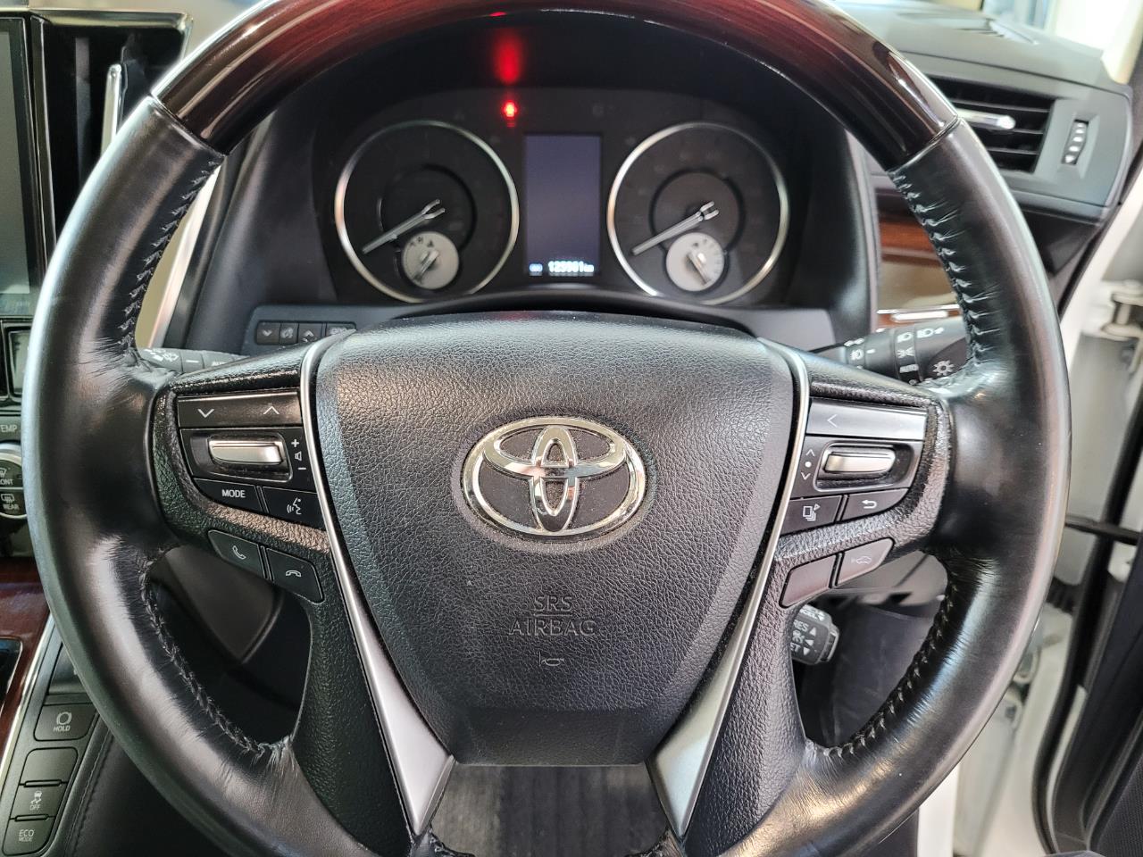 2016 Toyota Vellfire