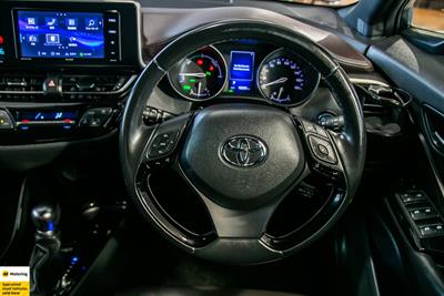 2018 Toyota C-HR - Thumbnail