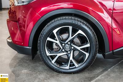 2018 Toyota C-HR - Thumbnail