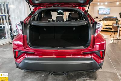 2018 Toyota C-HR - Thumbnail