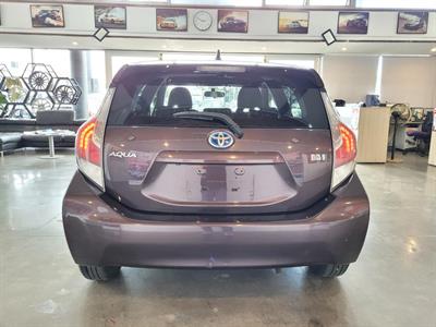 2015 Toyota Aqua - Thumbnail