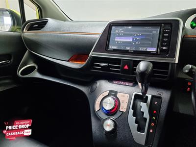 2016 Toyota Sienta - Thumbnail