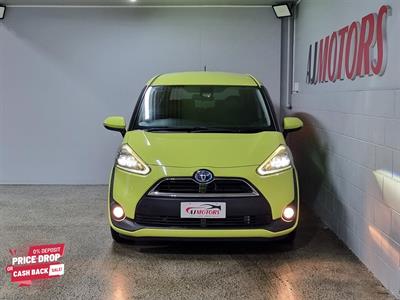 2016 Toyota Sienta - Thumbnail