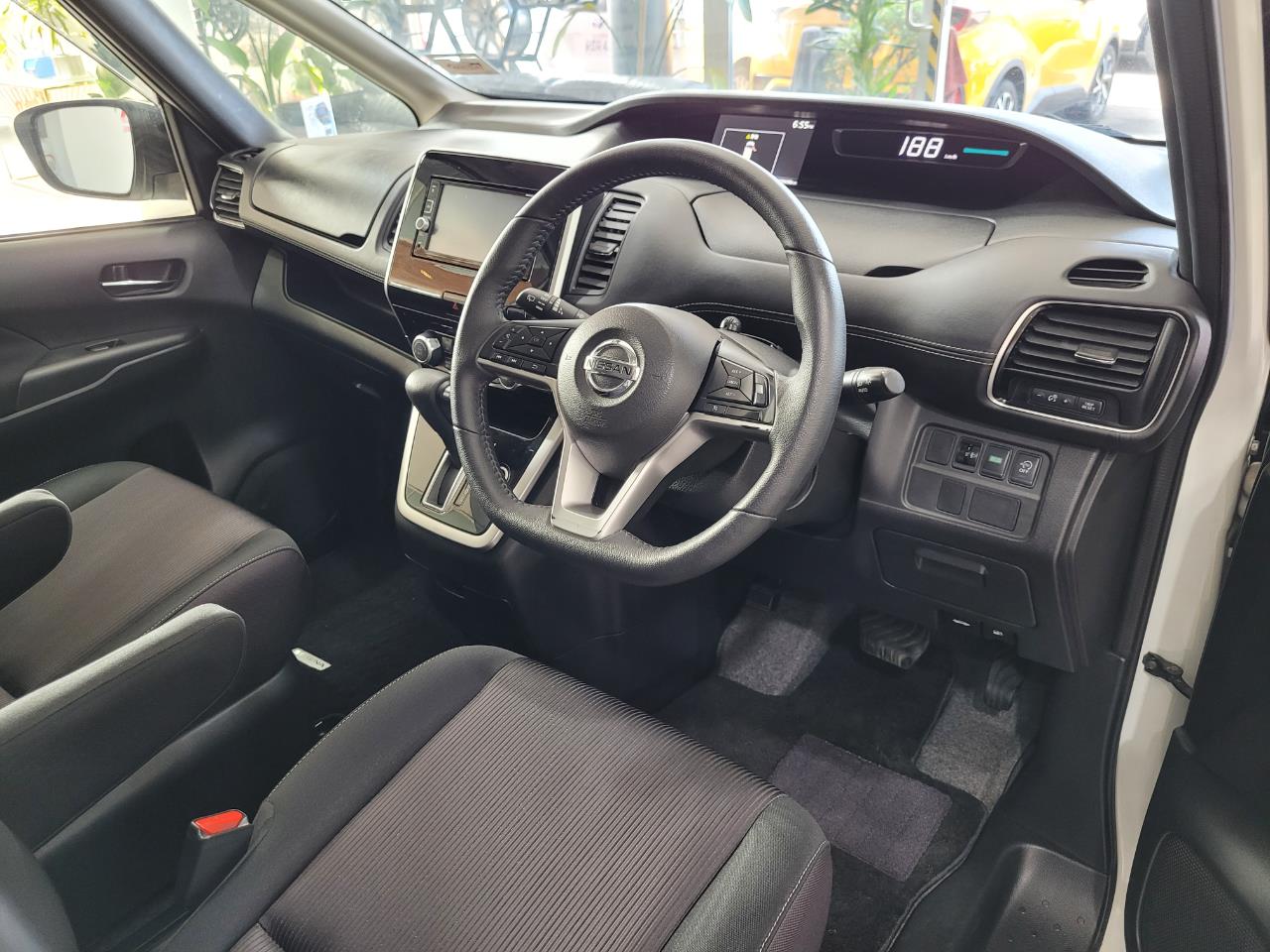 2016 Nissan Serena