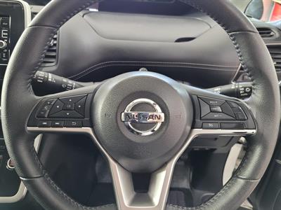 2016 Nissan Serena - Thumbnail