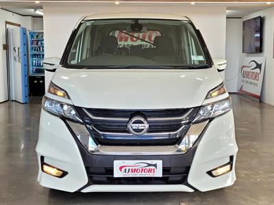 2016 Nissan Serena - Thumbnail