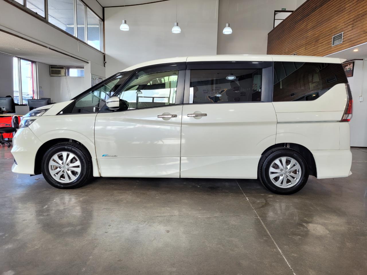 2016 Nissan Serena