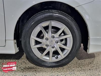 2014 Toyota Prius - Thumbnail