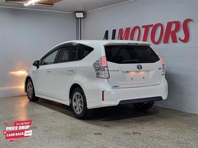 2014 Toyota Prius - Thumbnail
