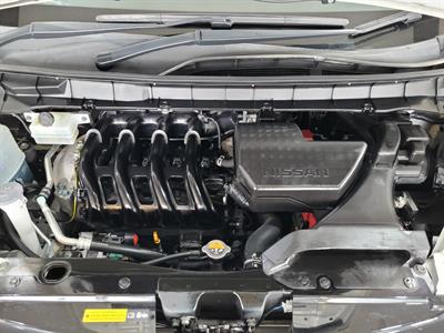 2016 Nissan Serena - Thumbnail