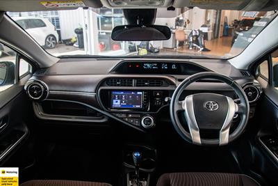 2016 Toyota Aqua - Thumbnail