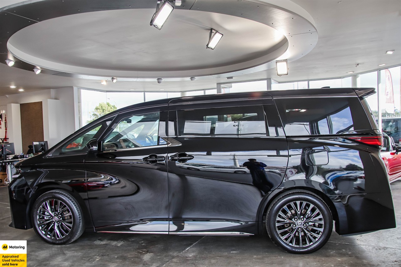 2025 Toyota Vellfire